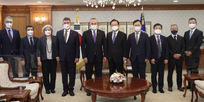 Mevlüt Çavuşoğlu resmi ziyaret için Güney Kore'de