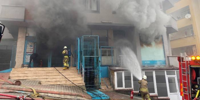 Maltepe'de markette yangın paniği
