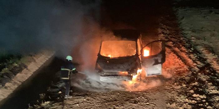 Nusaybin'de iki grup arasında kavga çıktı: Araç ateşe verildi
