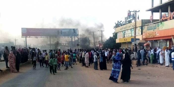 Sudan'da darbe: ABD 700 milyon dolarlık yardımı askıya aldı