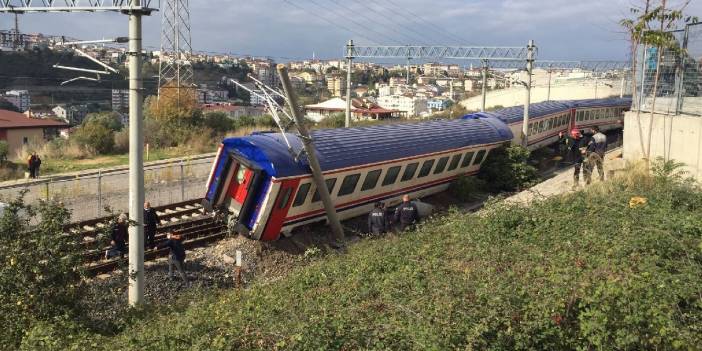 Gebze'de yolcu treni kaza yaptı