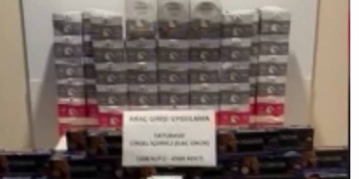 Bir taksiden 6 bin 560 kaçak cinsel içerikli ürün çıktı