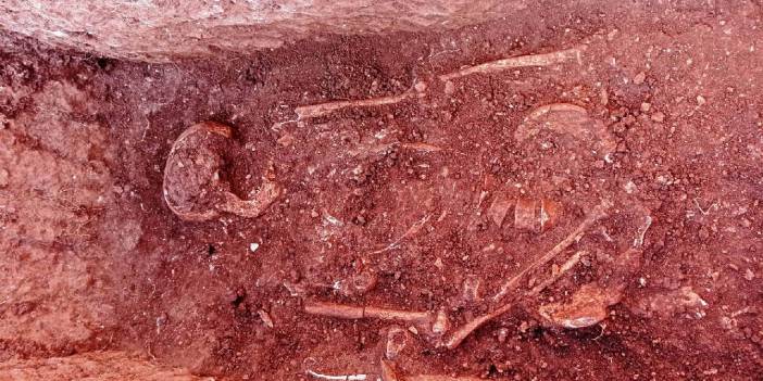 1500 yıllık insan iskeleti bulundu