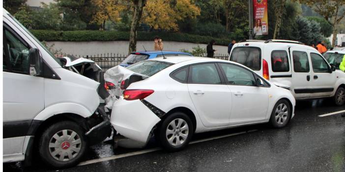Şişli'de zincirleme trafik kazası: 7 araç birbirine girdi
