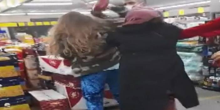 Beylikdüzü'nde bir markette maske kavgası