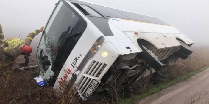 Okul servisi ile minibüs çarpıştı: 13 yaralı