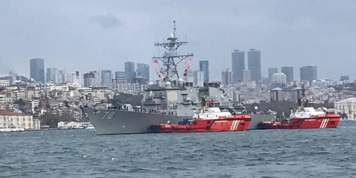 ABD savaş gemisi Sarayburnu'na demirledi