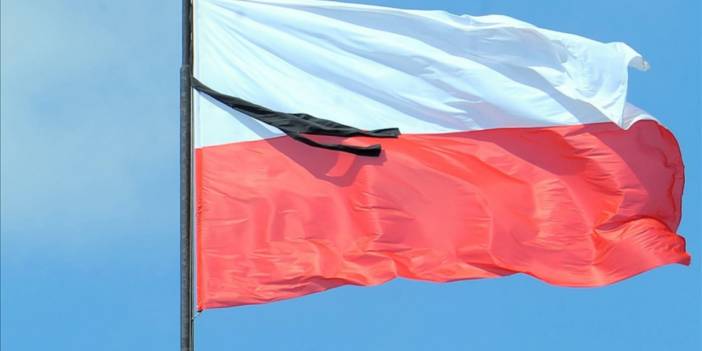 Polonya'dan Merkel ve Macron'a tepki