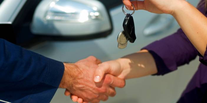 'Al-Sat' ile fiyatları yükselten fırsatçılara yeni çözüm: Otomotivde 'Kara Liste' dönemi başladı