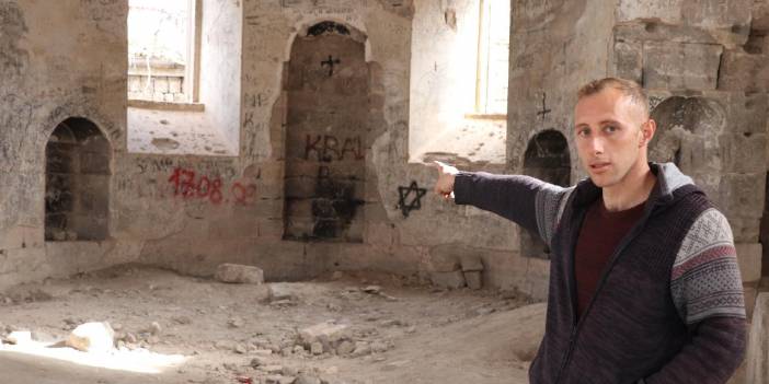 Defineciler, 19'uncu yüzyılda inşa edilen kiliseyi tahrip etti