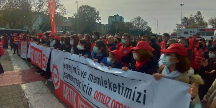 DİSK'ten birçok şehirde ‘asgari ücret’ eylemi