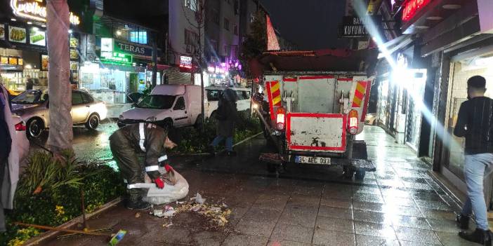Kağıthane'de çatı anne ile oğlunun üzerine düştü