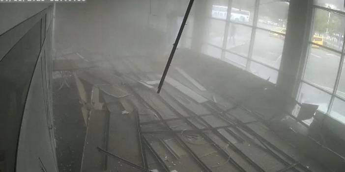 Terminalin su alan asma tavanı çöktü