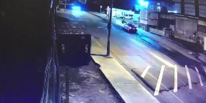 Esenyut'ta yine aynı cadde yine kaza: Otomobil yayaya çarptı