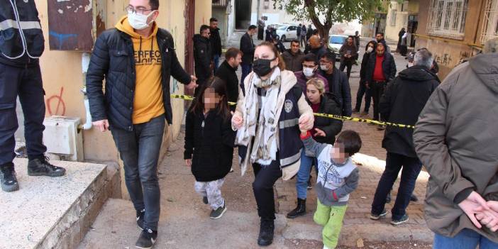 18 yaşındaki oğlunu öldürdü, eşi ve kızını yaraladı