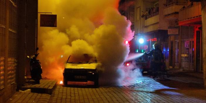 Otomobili ateşe verip video çekti