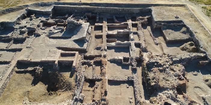 Kültepe'deki ören yerinin tarihi 300 yıl daha geriye gitti