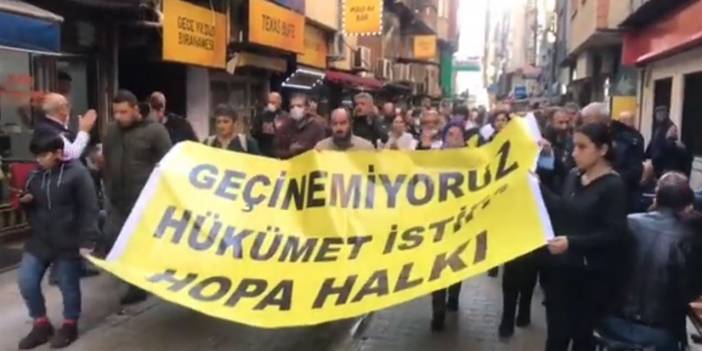 Ekonomik krizi protesto için sokağa çıktılar: Ülkeyi yoksulluğa, halkı intihara sürüklüyorlar