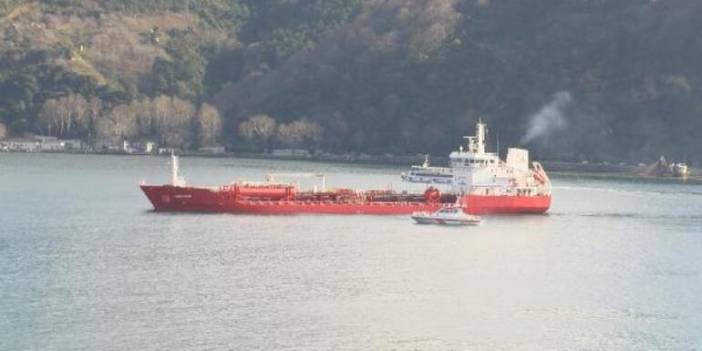 İstanbul Boğazı çift yönlü gemi trafiğine kapatıldı