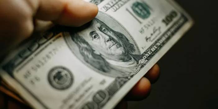 Dolar ve euro haftaya yükselişle başladı