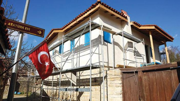 Çanakkale Bigali köyünde Atatürk evi restorasyonunda büyük hata: Straforla kapladılar!