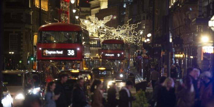 Avrupa kısıtlamalar nedeniyle yeni yıla 'sessiz kutlamalarla' girdi