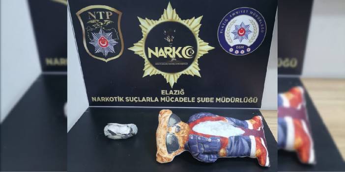 Ayıcıklı boyun yastığının içinden uyuşturucu çıktı