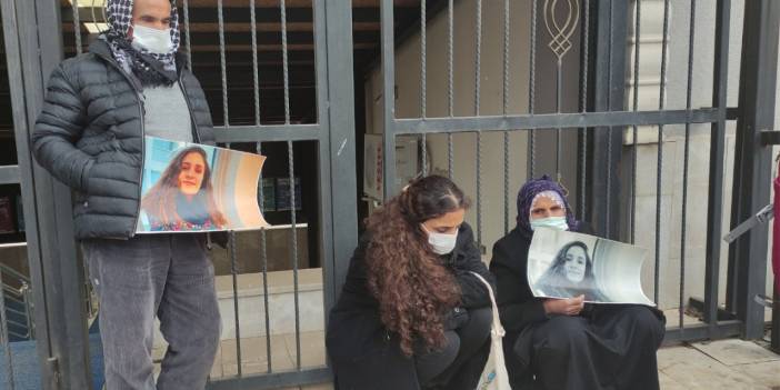 G&uuml;listan Doku'nun ailesi Adliye &ouml;n&uuml;nde oturma eylemi başlattı
