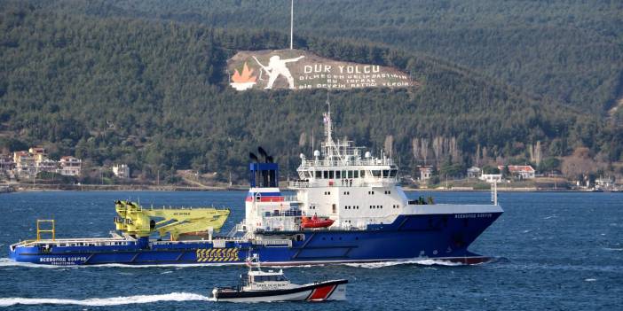 Rus askeri lojistik gemisi, Çanakkale Boğazı'ndan geçti