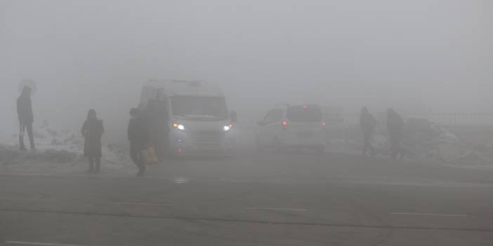 Yüksekova'da yoğun sis