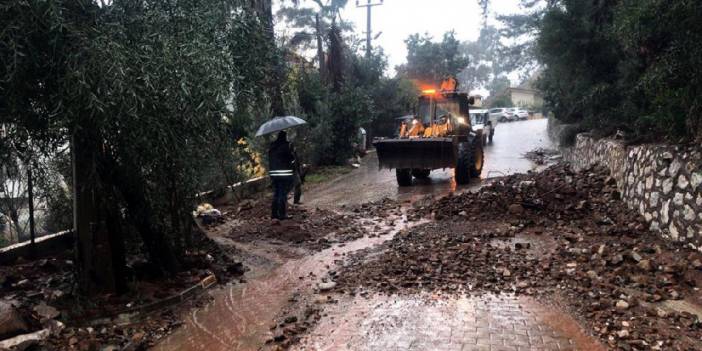 Marmaris'te 8 saatte metrekareye 62 kilogram yağış düştü