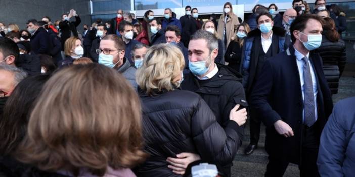 Sassoli için AP önünde anma töreni düzenlendi