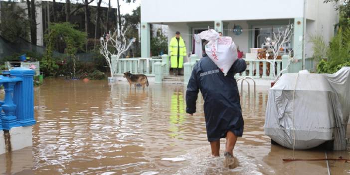 Bodrum'da yağmur bilançosu: 131 ev ve iş yerini su bastı