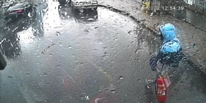 İstanbulkart'ının bakiyesi yetmedi: Yangın tüpünü çalıp kaçtı