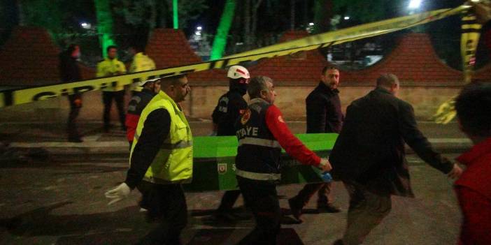 Şanlıurfa'da bariyerlere çarpan taksi takla attı: 1 ölü