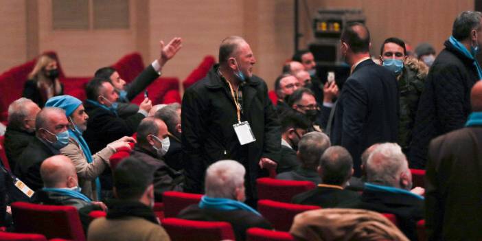 Taksicilerin genel kurulunda idam ipi