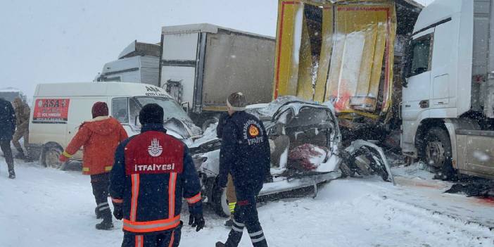 Mardin'de zincirleme kaza: 3 ölü, 10 yaralı