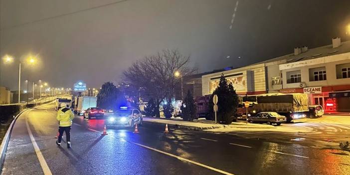 Muğla'da yoğun kar yağışı ve buzlanma nedeniyle yollar kapandı