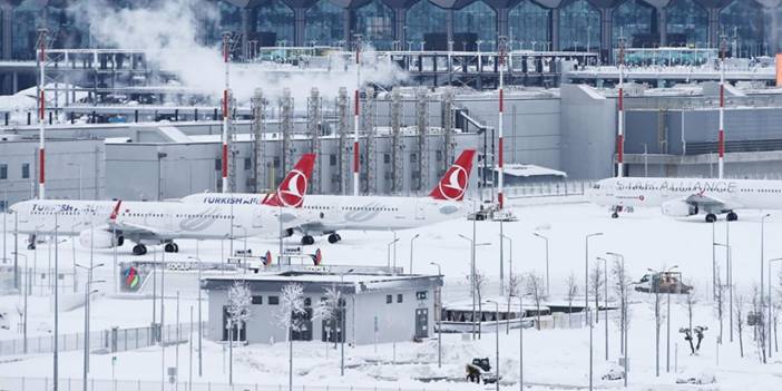 İstanbul Havalimanı'nda bir pist uçuşlara açıldı