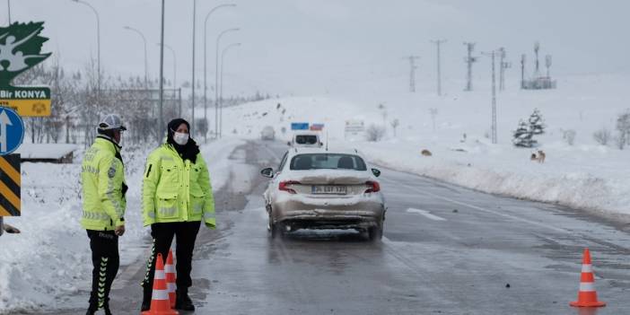 Konya-Antalya kara yolu 18 saat sonra ulaşıma açıldı