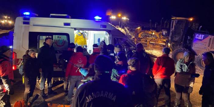 Kar nedeniyle mahsur kalan 28 kişi kurtarıldı