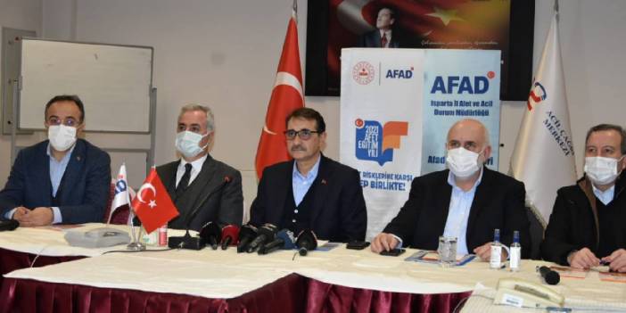 İki gündür karanlığa gömüldüler... Bakan Dönmez: Isparta'da hayatı normalleştireceğiz