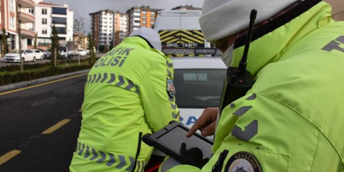 İçişleri: 446 okul servis aracı trafikten menedildi