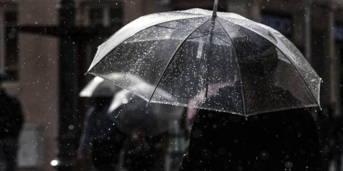 Meteoroloji'den üçlü uyarı: Kar ve sağanak kuvvetli rüzgarla geliyor