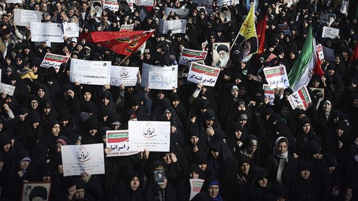 İran'da neler oluyor, gösteriler neden başladı? Kimler destekliyor?