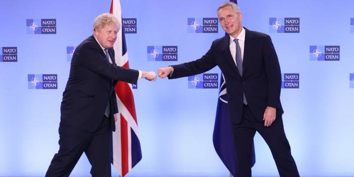 Johnson ve Stoltenberg Ukrayna g&uuml;ndemiyle bir araya geldi