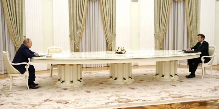 Kremlin'den 'uzun masa' mesajı: PCR yaptırmayan liderlere yönelik bir prosedür