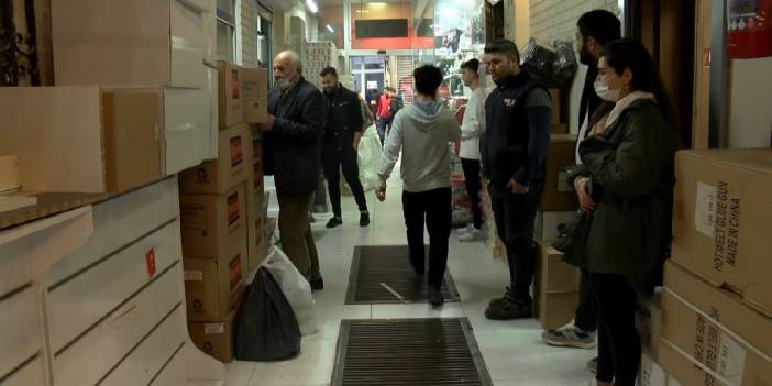 Izgaradan düşen genci koliler kurtardı: İşte kamera anı