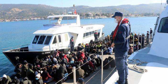 Göçmenler rotayı İtalya'ya çevirdi