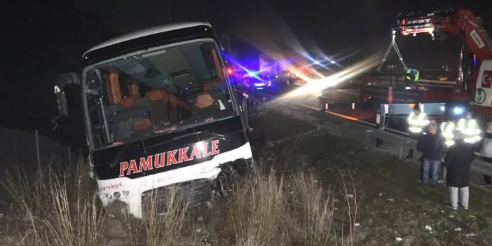 Bursa'da yolcu otobüsü yoldan çıktı: Yaralılar var